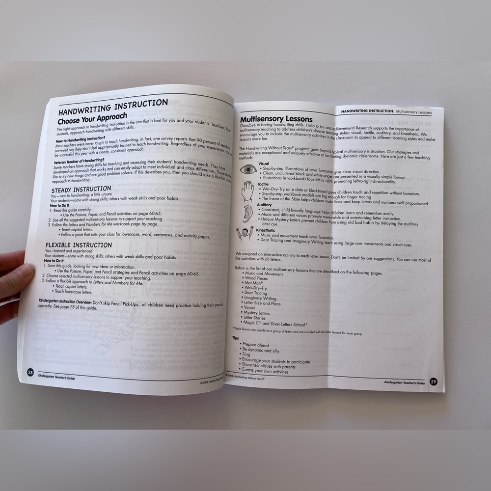 📙3/$12📙 Handwriting Without Tears Kindergarten Teachers’s Guide - Picture 3 of 5